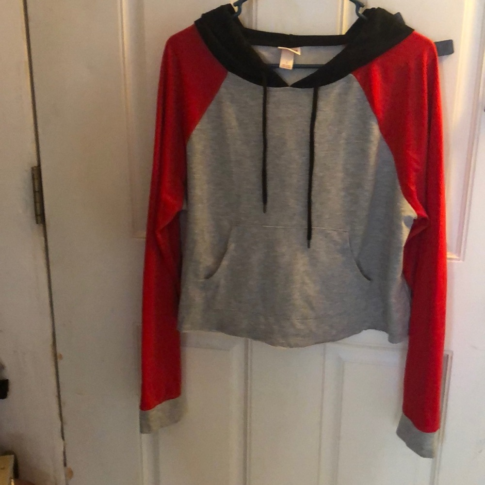 Hooded shirt